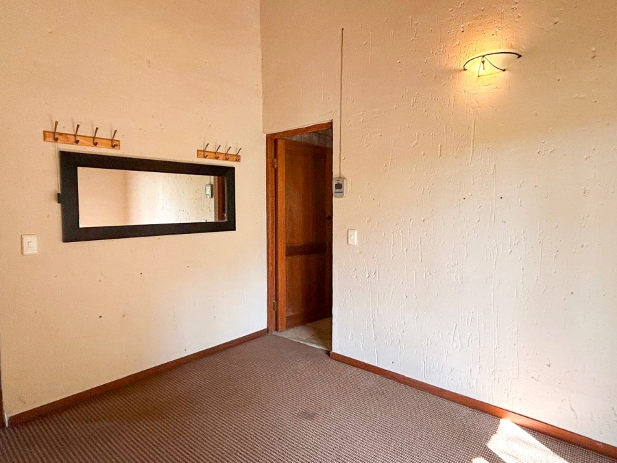 4 Bedroom Property for Sale in Boschenvaal River Front Lodges Free State